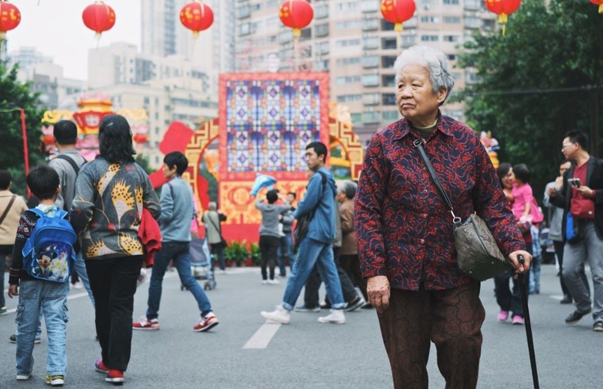 Do Pensions Reduce Debt?