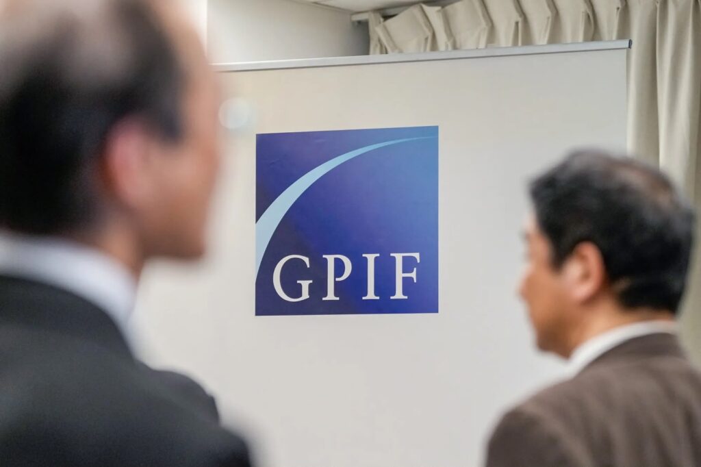 Japan PM vows to pursue steps to encourage domestic investment by GPIF