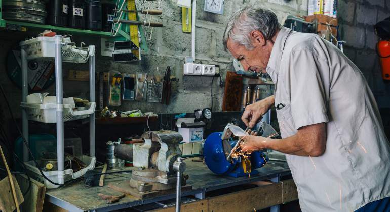 Pension Income and Post-Retirement Labor Supply
