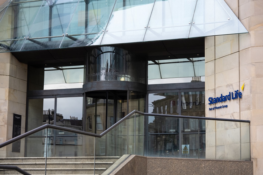 UK. Standard Life launches £2bn pension risk transfer partnership