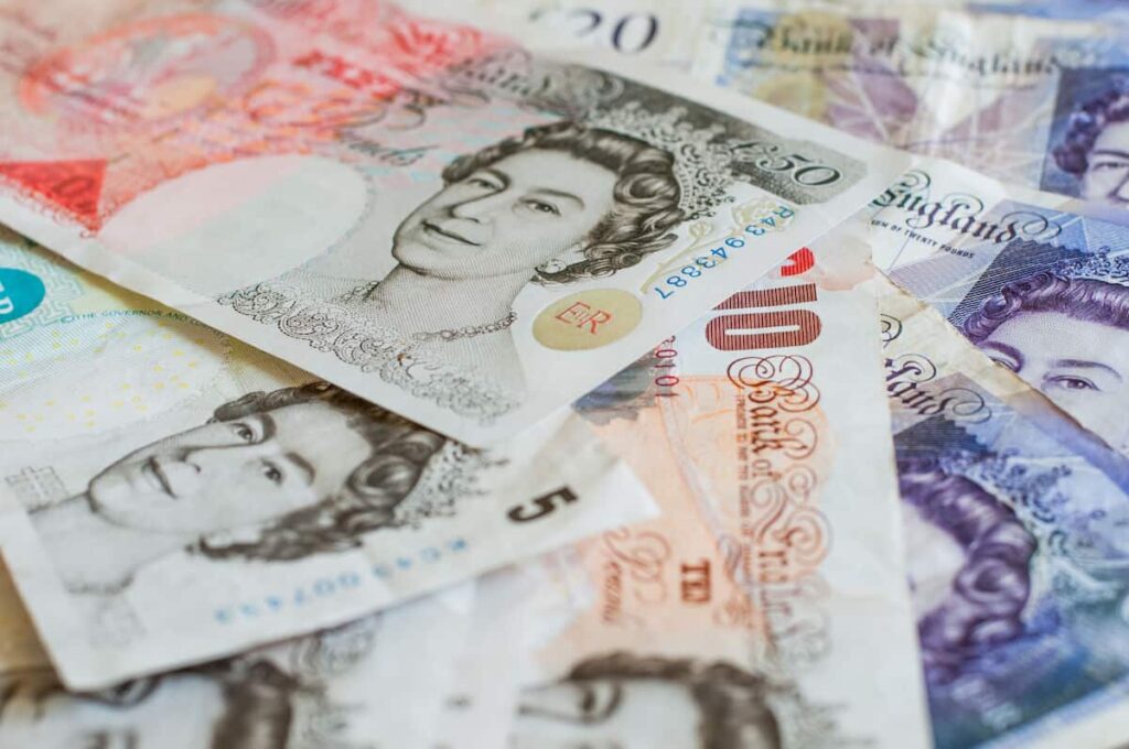 UK. Income tax blow for retirees who delayed state pension