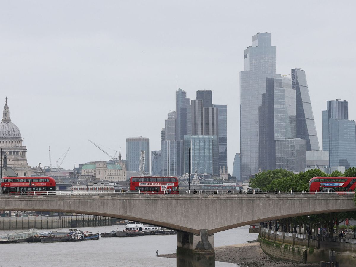 UK pensions regulator presses DC schemes on value and DB trustees on surplus