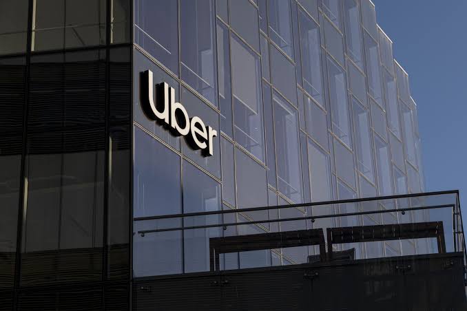 México. CONSAR y Uber firman convenio para promover el ahorro para el retiro